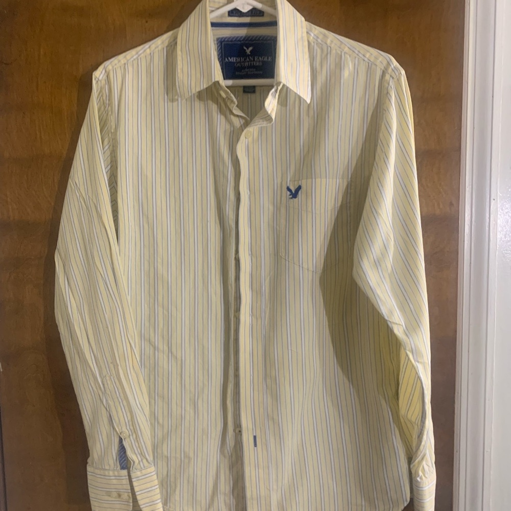 American Eagle men’s button down